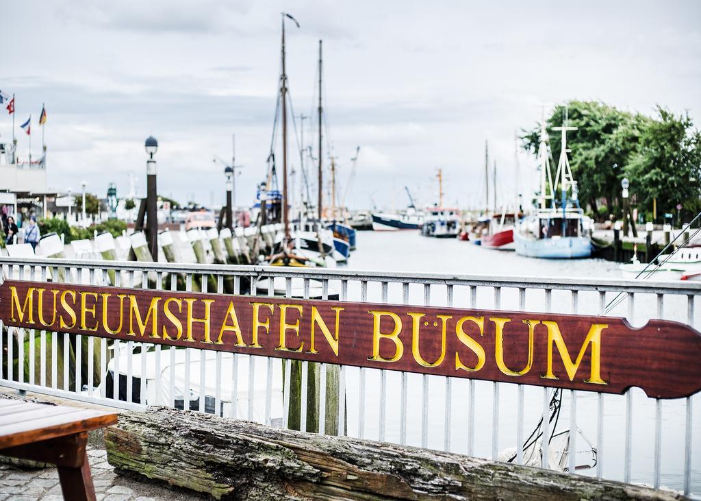 Hotel Tum Stueuermann ビューズム エクステリア 写真