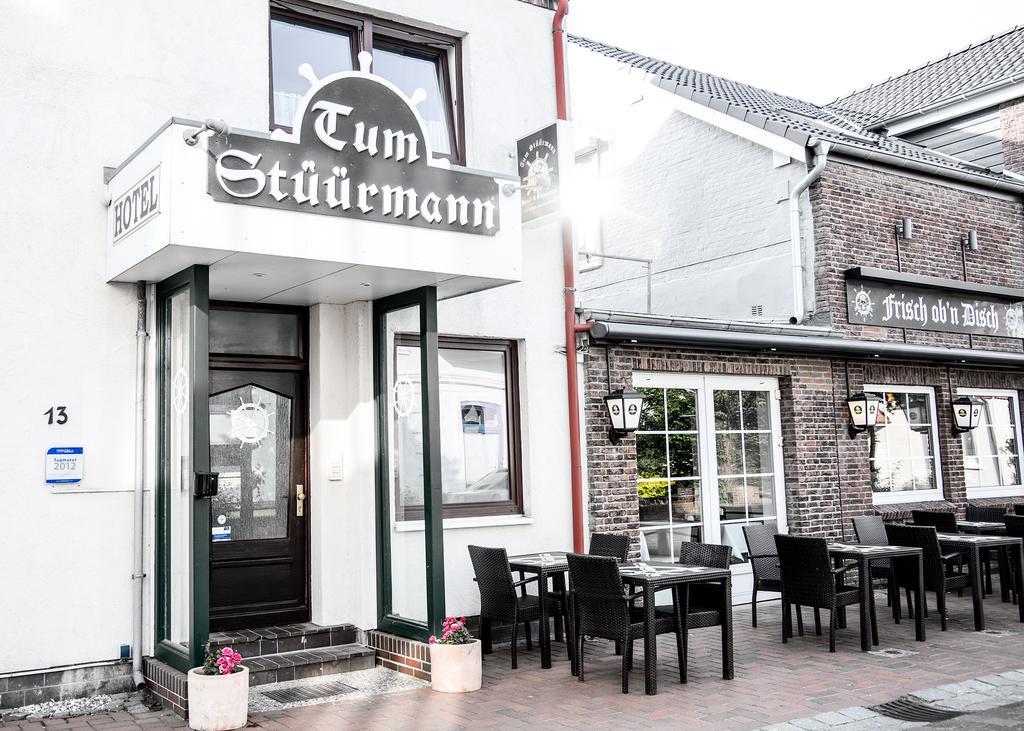 Hotel Tum Stueuermann ビューズム エクステリア 写真